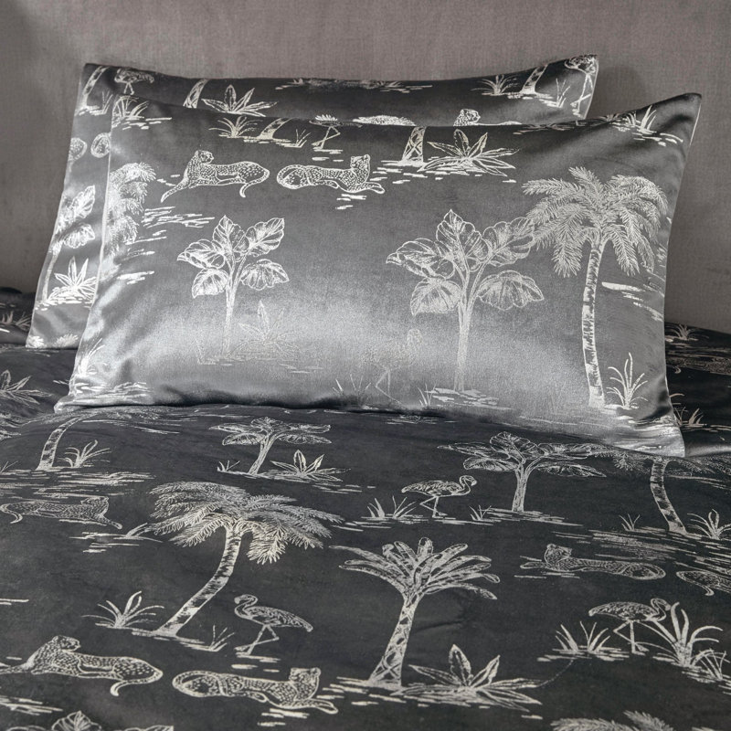 Laurence LlewelynBowen Oasis 100 Polyester Duvet Cover Set & Reviews
